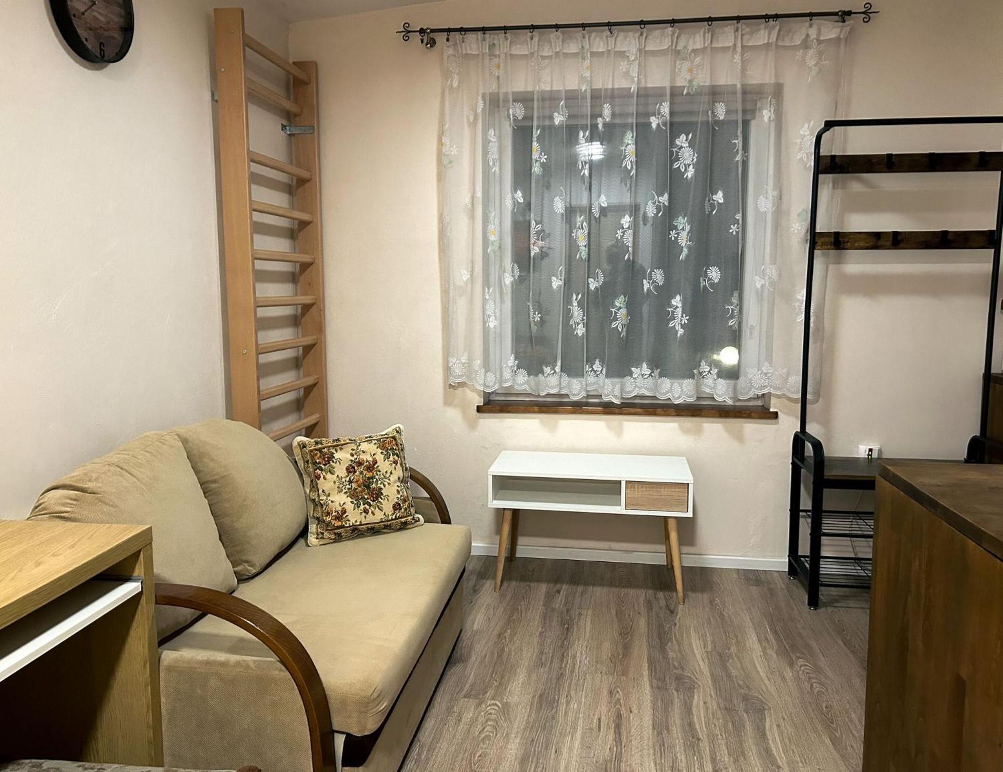 Nowoczesne Studio Z Ogrodem I Parkingiem Познань Экстерьер фото